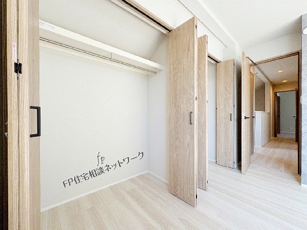 全居室クローゼットの完備で収納スペースも十分。お子様にとっての「自分の部屋」。学習デスクやベッドの配置もラクラクです。