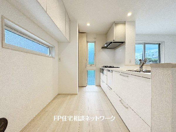 毎日使うキッチンが綺麗で清潔ならお料理を作るのも楽しくなりますよね。機能性とデザイン性を兼ね備えた嬉しいキッチン。