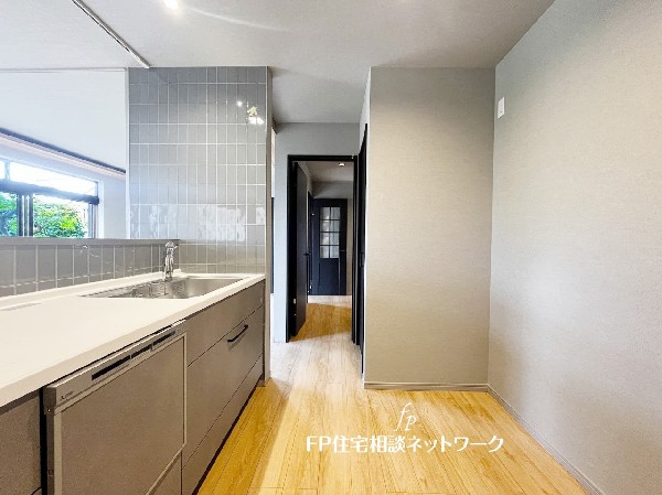 毎日使うキッチンが綺麗で清潔ならお料理を作るのも楽しくなりますよね。機能性とデザイン性を兼ね備えた嬉しいキッチン。