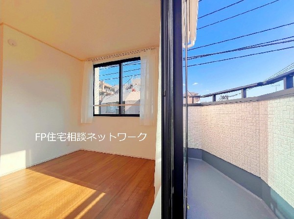 外観:毎日のお散歩も快適な緑に恵まれた閑静な住宅地は、伸び伸びスローライフを叶えてくれます。自然豊富な季節の移ろいを身近に感じられる環境で子育てすれば、お子様もきっと素直に成長してくれるはずです！