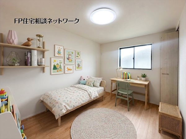 【洋室│6.13帖】本画像はAIがCGで家具を作成しており、実際の現地に家具は設置されておりません。また、販売価格に家具等は含まれておりません。