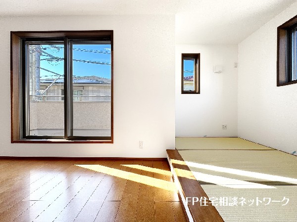 小さなお子様のお昼寝や遊び場として使いやすく、家事をしながら見守れる安心の配置です。