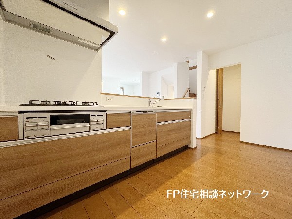 毎日使うキッチンが綺麗で清潔ならお料理を作るのも楽しくなりますよね。機能性とデザイン性を兼ね備えた嬉しいキッチン。