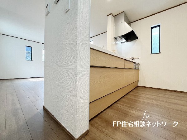 毎日使うキッチンが綺麗で清潔ならお料理を作るのも楽しくなりますよね。機能性とデザイン性を兼ね備えた嬉しいキッチン。