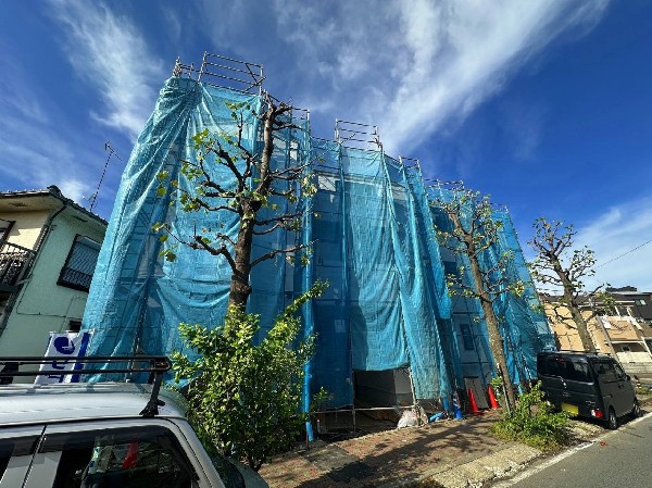 外観:現地写真（2025年10月撮影建築中）