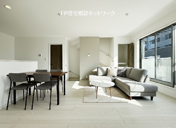 ■リビング■本画像はAIがCGで家具作成しており、実際の現地に家具は設置されておりません。また、販売価格に家具等は含まれておりません。