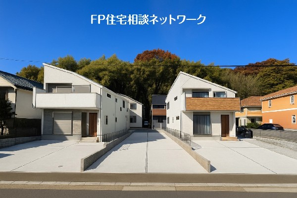 外観:閑静な住宅地で子育て家族にピッタリ。毎日のお散歩も快適な緑に恵まれたエリアで、自然に包まれた穏やかな暮らしを実現するための、ゆとりある住環境が整っています。