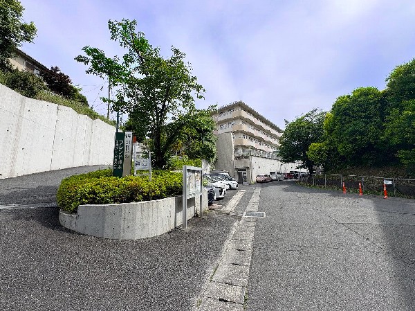 周辺環境:フレンド神木保育園　(身体を使った遊びを通じて、体力づくりをサポート。)