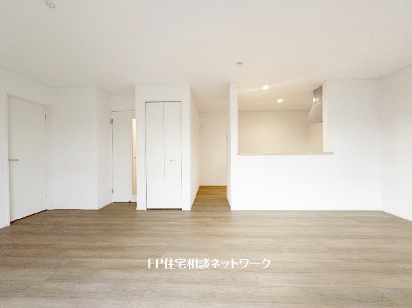 TVモニター付インターホン　モニター付インターホンが標準仕様です。不安になりがちな防犯面。目で確認できるからあんしんです。