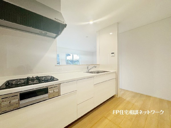 毎日使うキッチンが綺麗で清潔ならお料理を作るのも楽しくなりますよね。機能性とデザイン性を兼ね備えた嬉しいキッチン。