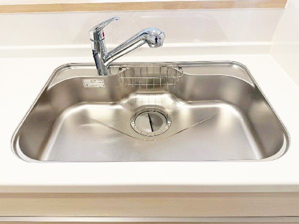 TVモニター付インターホン　モニター付インターホンが標準仕様です。不安になりがちな防犯面。目で確認できるからあんしんです。