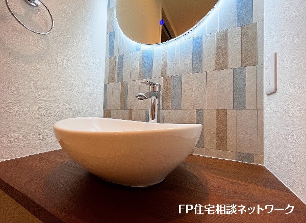 2Fに設置された洗面スペース。忙しい朝やちょっとしたお掃除にも大活躍。