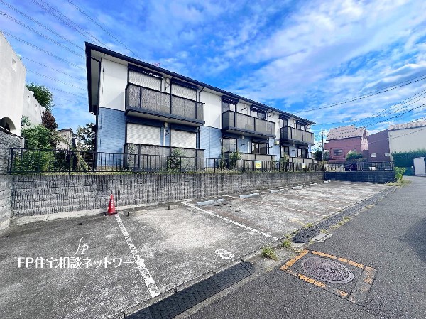 外観:全4棟の分譲地！周辺には公園なども点在しており都会の中で自然を感じる事が出来る住環境です。