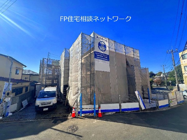 外観:閑静な住宅地で子育て家族にピッタリ。毎日のお散歩も快適な緑に恵まれたエリアで、自然に包まれた穏やかな暮らしを実現するための、ゆとりある住環境が整っています。