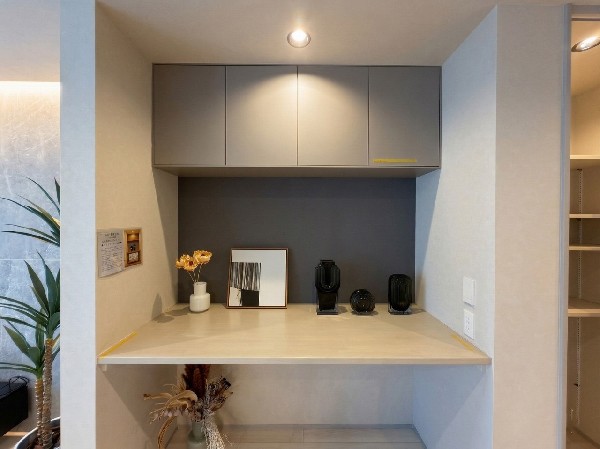 四季を通じて自然と触れ合えるスポットが周辺には盛りだくさん！お散歩やジョギング、週末のご家族での遊びに最適です。目の前に広がる開放感とゆとり、暮らしの夢を育む理想の住まいがここにはあります。