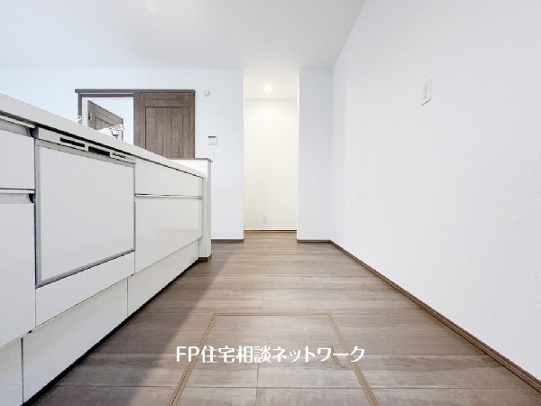 毎日使うキッチンが綺麗で清潔ならお料理を作るのも楽しくなりますよね。機能性とデザイン性を兼ね備えた嬉しいキッチン。