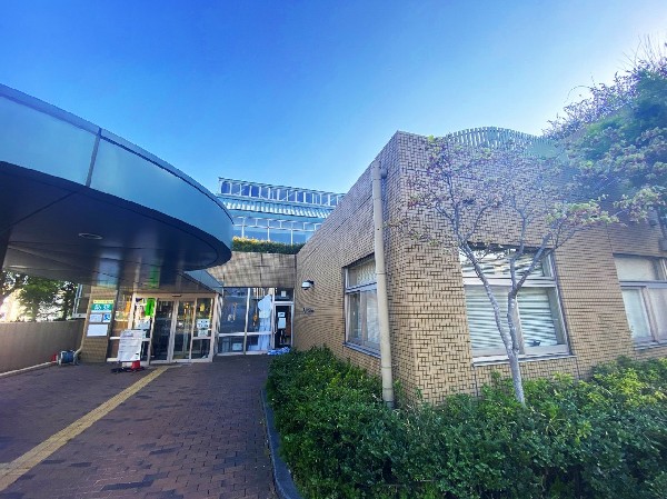 周辺環境:宮前スポーツセンター(大小体育室やトレーニング室、ボルダリングなどを利用できます。)