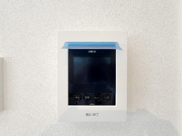 同仕様設備：モニター付インターホンが標準仕様です。不安になりがちな防犯面。目で確認できるからあんしんです。