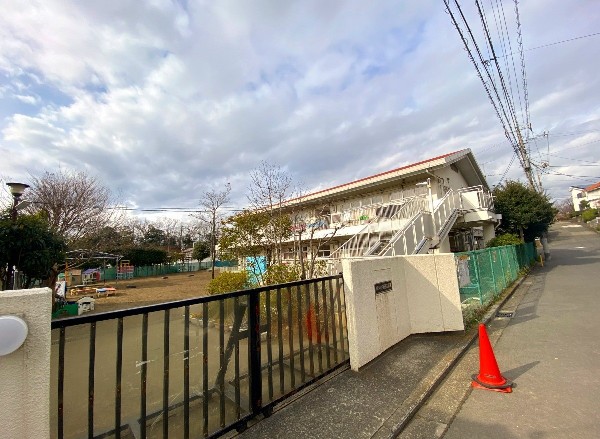 周辺環境:荏田保育園(経験豊かな保育士が多く、子ども一人ひとりを大切にして日々保育しています。)