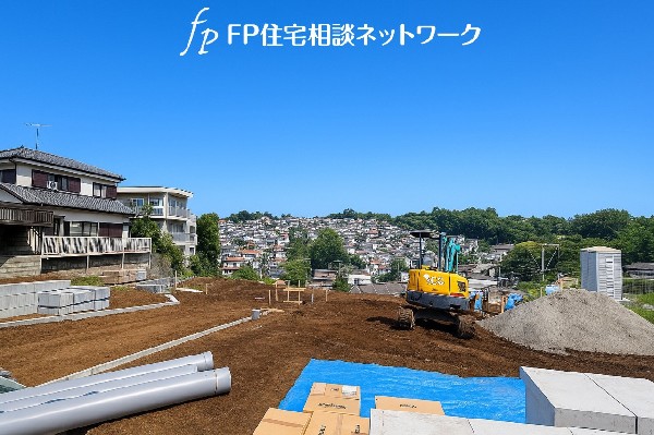 外観:閑静な住宅地で子育て家族にピッタリ。毎日のお散歩も快適な緑に恵まれたエリアで、自然に包まれた穏やかな暮らしを実現するための、ゆとりある住環境が整っています。