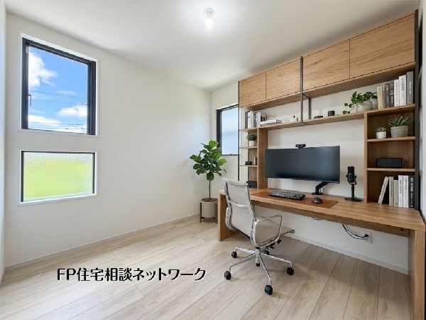 【洋室│5帖】  本画像はAIがCGで家具を作成しており、実際の現地に家具は設置されておりません。また、販売価格に家具等は含まれておりません。