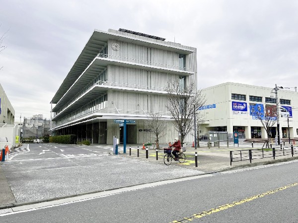 周辺環境:区役所（幸区）(引越しや出産、検診、保育園の入園、年金、税金、各種手続き等々、節目で必ず行く必要がある区役所。)