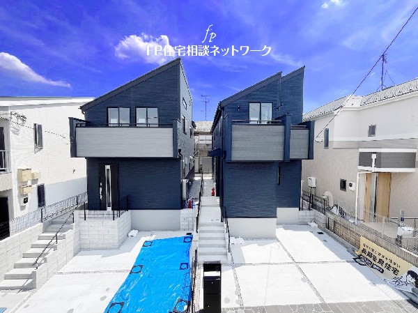 外観:【類似外観同仕様】施工例のため分譲中の建物とは外壁、屋根開口部等の形状・仕様が異なります。