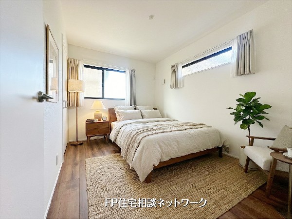 【洋室6帖】  本画像はAIがCGで家具を作成しており、実際の現地に家具は設置されておりません。また、販売価格に家具等は含まれておりません。