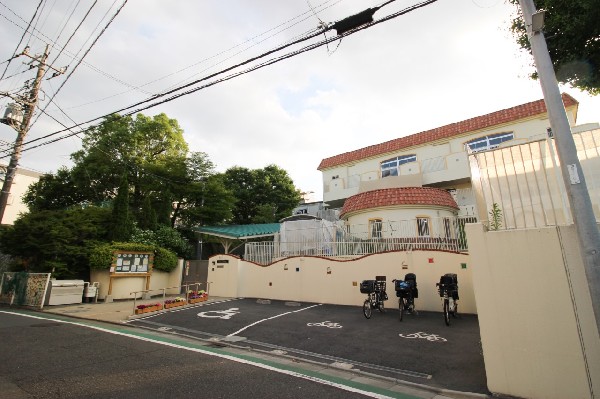 周辺環境:三田かしのみ保育園(保育目標は強くたくましい子ども、温かい心をもった子ども、自分で考えて行動できる子ども。)