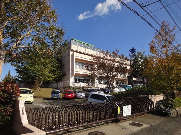 周辺環境:横浜市立中川西中学校(成長の過程でより濃い時間を過ごす3年間。ここで過ごす時間は、お子様にとって、とても大切な思い出となるはずです。)