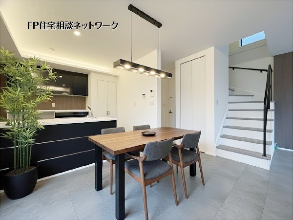 【LDK19帖】  本画像はAIがCGで家具作成しており、実際の現地に家具は設置されておりません。また、販売価格に家具等は含まれておりません。