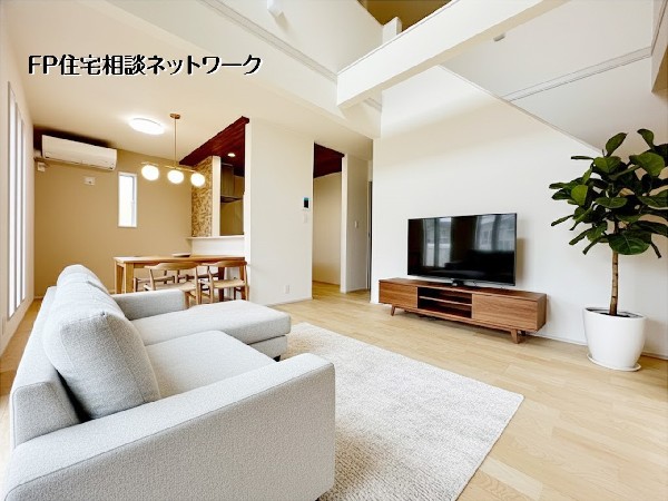 【LDK│17帖】本画像はAIがCGで家具作成しており、実際の現地に家具は設置されておりません。また、販売価格に家具等は含まれておりません。