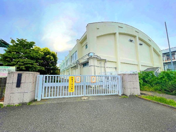 周辺環境:稲城第一中学校(成長の過程でより濃い時間を過ごす3年間。ここで過ごす時間は、お子様にとって、とても大切な思い出となるはずです。)