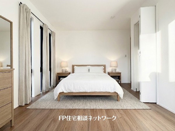 【プラン例　建物価格1650万円　建物面積99.78m2】2面採光でお部屋の隅々まで明るい印象の居室。おひさまの光を、爽やかな風をたっぷりと取り込めます。