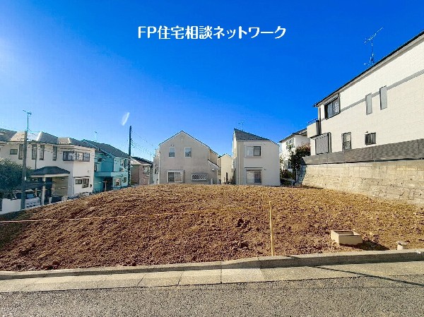 外観:小田急線「生田」駅徒歩18分！周辺は閑静な住宅街に位置し都会の中で静かな日常を送ることが出来る住環境です。
