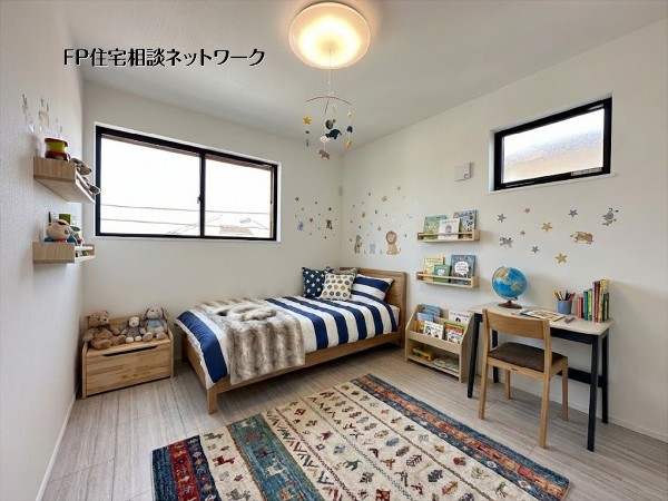 【洋室│5.2帖】  本画像はAIがCGで家具作成しており、実際の現地に家具は設置されておりません。また、販売価格に家具等は含まれておりません。