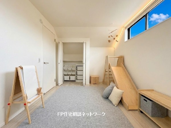 ■洋室■本画像はAIがCGで家具作成しており、実際の現地に家具は設置されておりません。また、販売価格に家具、小物等は含まれておりません。