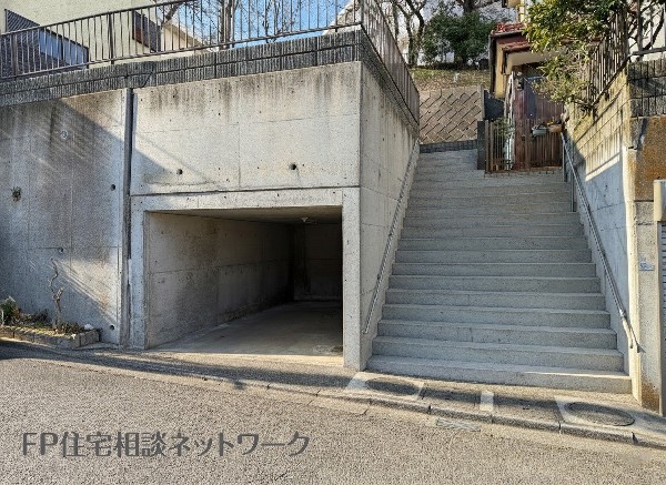 外観:毎日のお散歩も快適な緑に恵まれた閑静な住宅地は、伸び伸びスローライフを叶えてくれます。自然豊富な季節の移ろいを身近に感じられる環境で子育てすれば、お子様もきっと素直に成長してくれるはずです！  