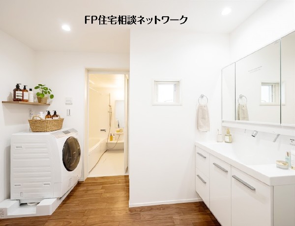 【洗面脱衣室】  本画像はAIがCGで家具を作成しており、実際の現地に家具は設置されておりません。また、販売価格に家具等は含まれておりません。