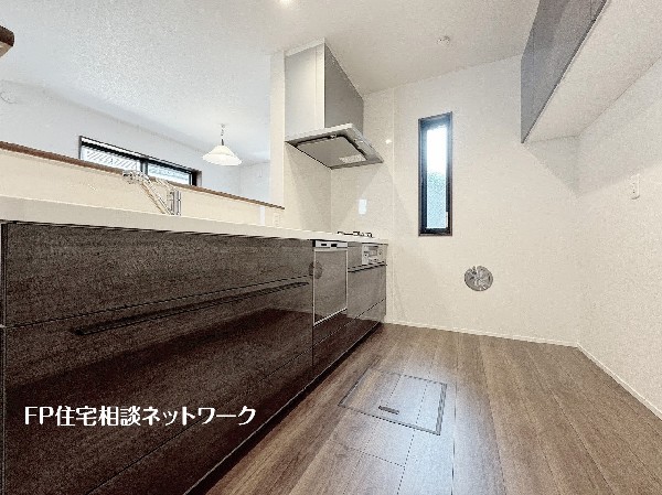 毎日使うキッチンが綺麗で清潔ならお料理を作るのも楽しくなりますよね。機能性とデザイン性を兼ね備えた嬉しいキッチン。