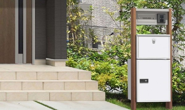 外観:建物価格2200万円　建物面積100m2  System pole　住まいの第一印象を、美しく整える　Sankyo-Flamuslight