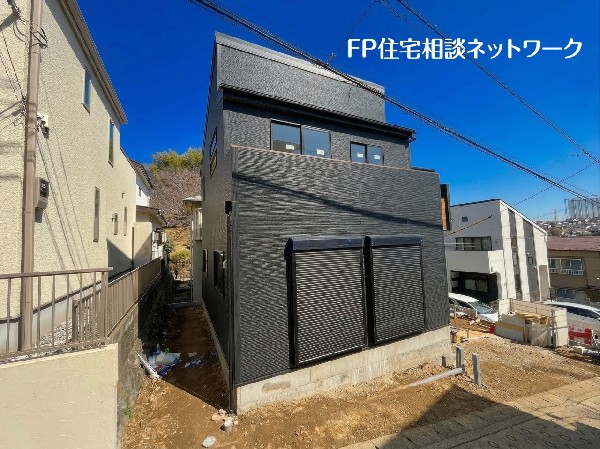 外観:四季を通じて自然と触れ合えるスポットが周辺には盛りだくさん！お散歩やジョギング、週末のご家族での遊びに最適です。