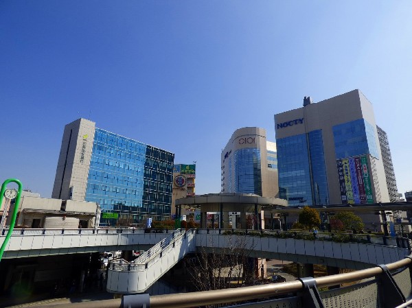 周辺環境:ノクティ1・2(丸井やノクティなど、多くの店舗が入る商業施設。)