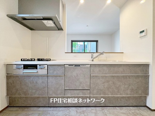 毎日使うキッチンが綺麗で清潔ならお料理を作るのも楽しくなりますよね。機能性とデザイン性を兼ね備えた嬉しいキッチン。