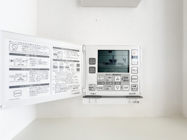 家族が集まる場所には、足元からあったか床暖房付です。ホコリが舞い上がりにくく、静かで空気もクリーン、快適な居住空間です。