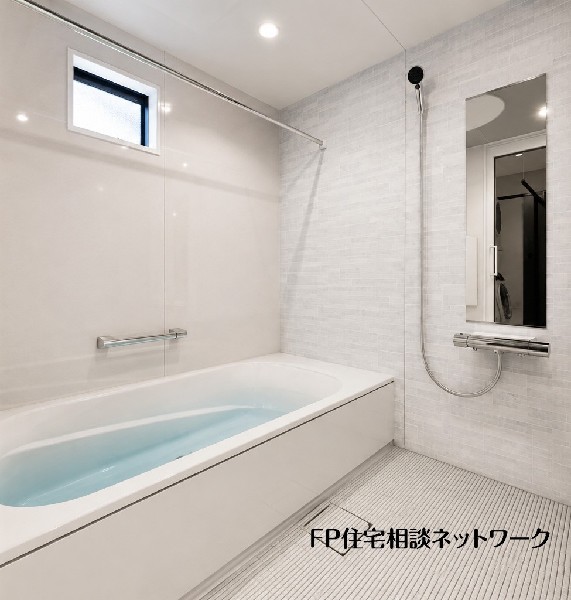 【内観イメージパース】ゆったり入れる一坪バス。足を伸ばして入れるサイズは一日の疲れを癒すのに嬉しい広さ。お子様と一緒の入浴でも充分な広さです。