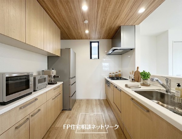 【キッチン】  本画像はAIがCGで家具を作成しており、実際の現地に家具は設置されておりません。また、販売価格に家具等は含まれておりません。