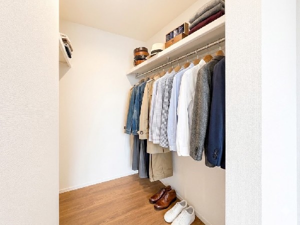 ■ＷＩＣ■  本画像はAIがCGで家具作成しており、実際の現地に家具は設置されておりません。また、販売価格に家具等は含まれておりません。