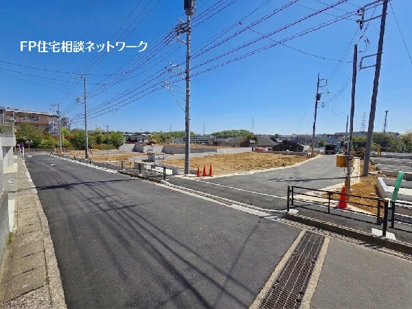 外観:土地面積125平米以上のゆとりの敷地！同世代の方も多く、新しく出来るビッグコミュニティは生活もしやすい住環境です。