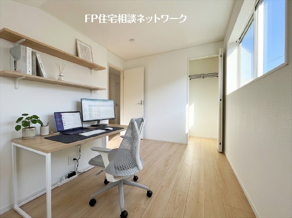 【ベットルーム6帖】  本画像はAIがCGで家具を作成しており、実際の現地に家具は設置されておりません。また、販売価格に家具等は含まれておりません。